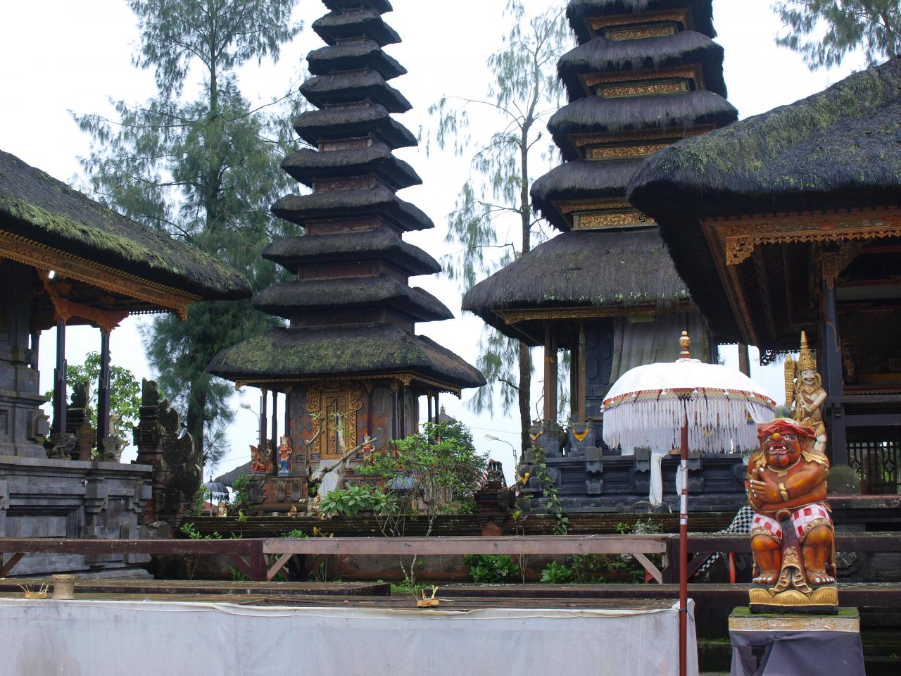Bali Pura Ulandanu Temple 